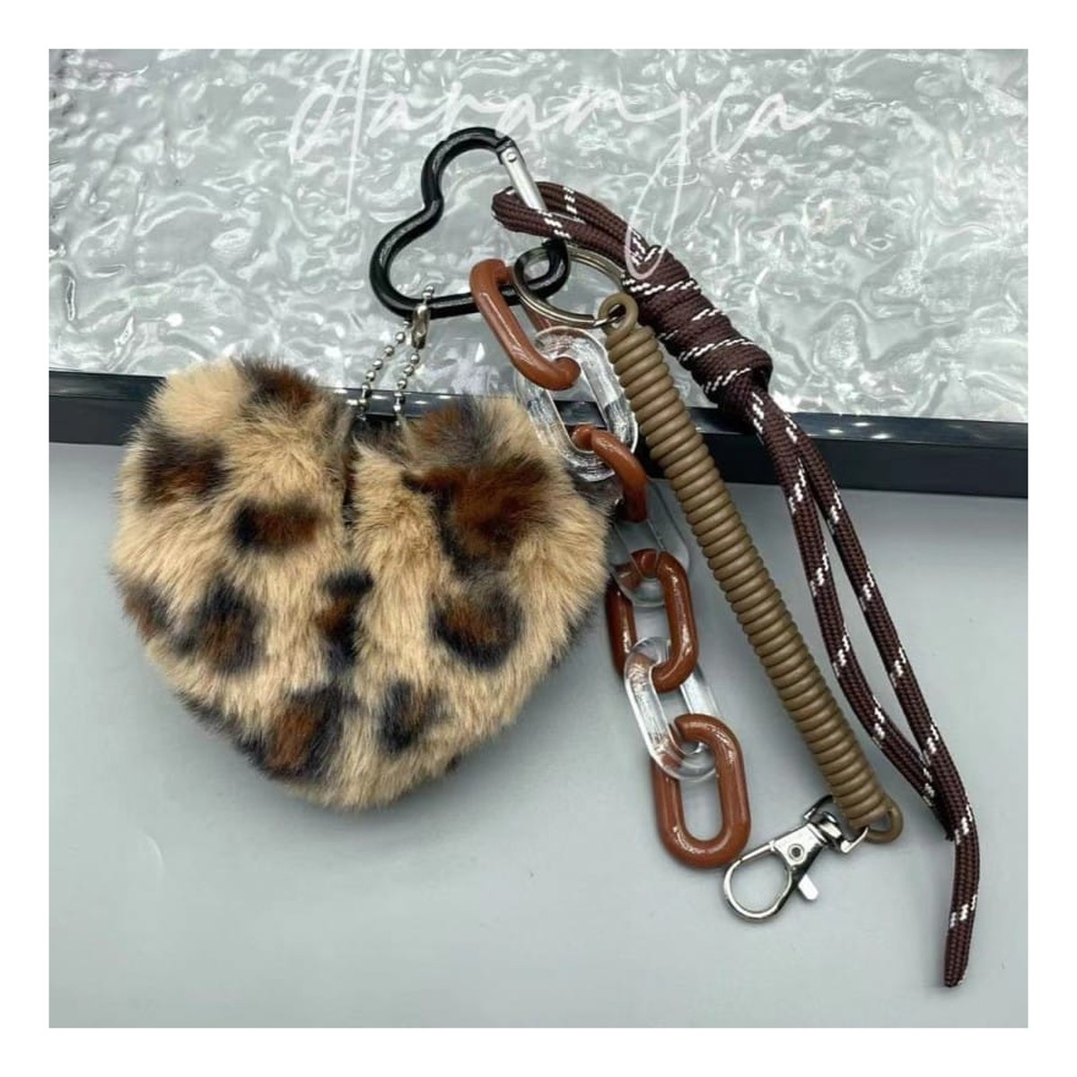 Brelok do kluczy puchate Pluszowe Serce Panterka BRL382