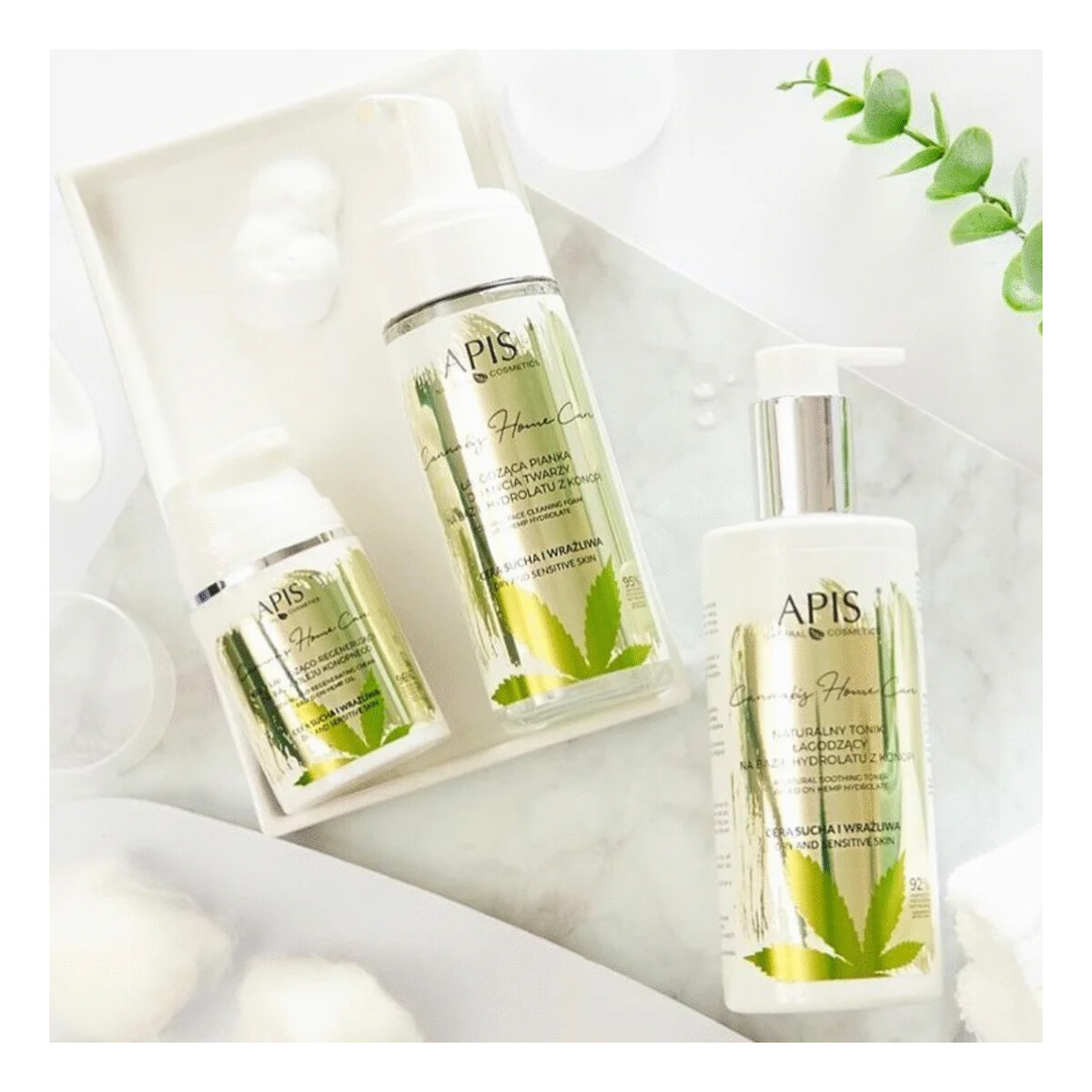 Apis Cannabis Home Care Łagodząca pianka do mycia twarzy na bazie hydrolatu z konopi 150ml