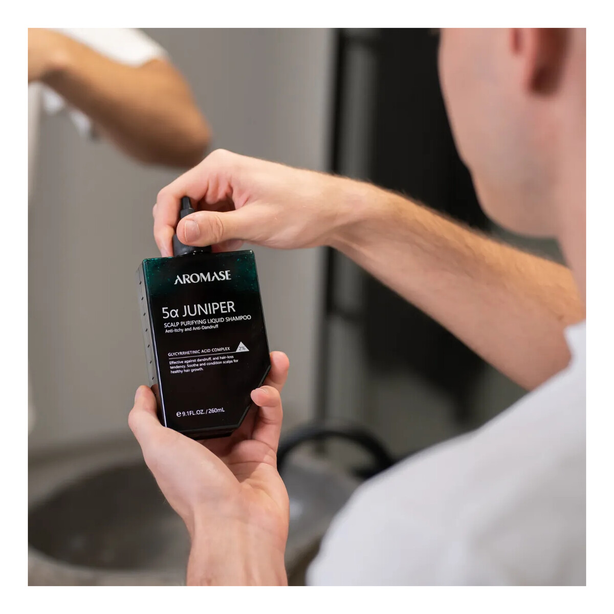 Płyn oczyszczający skórę głowy