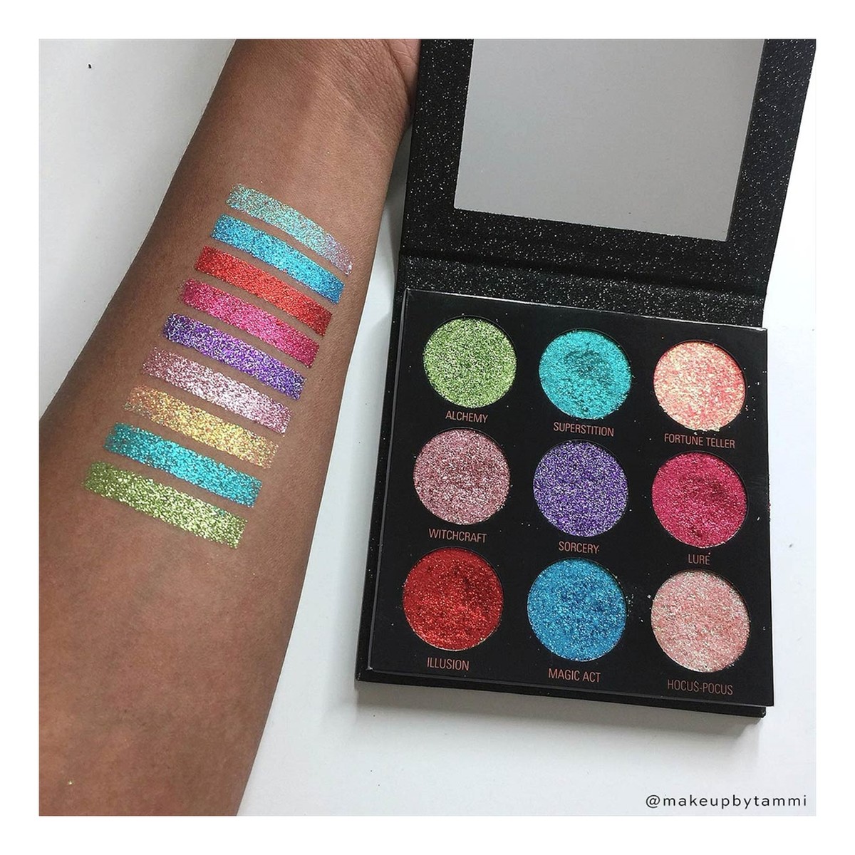 Makeup Revolution Paleta Prasowanych Brokatów