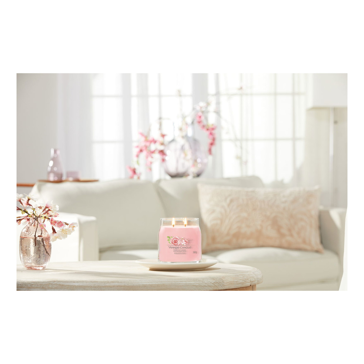 Yankee Candle Świeca zapachowa Fresh Cut Roses 368g