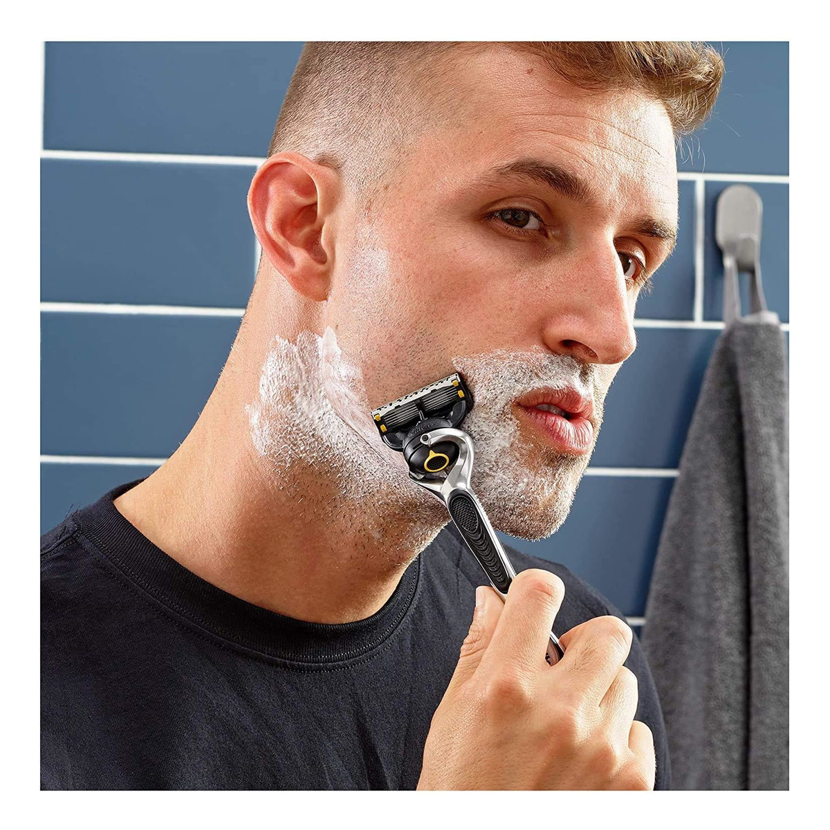 Gillette Fusion Proshield Maszynka do golenia z ruchomą główką Rączka + Ostrze