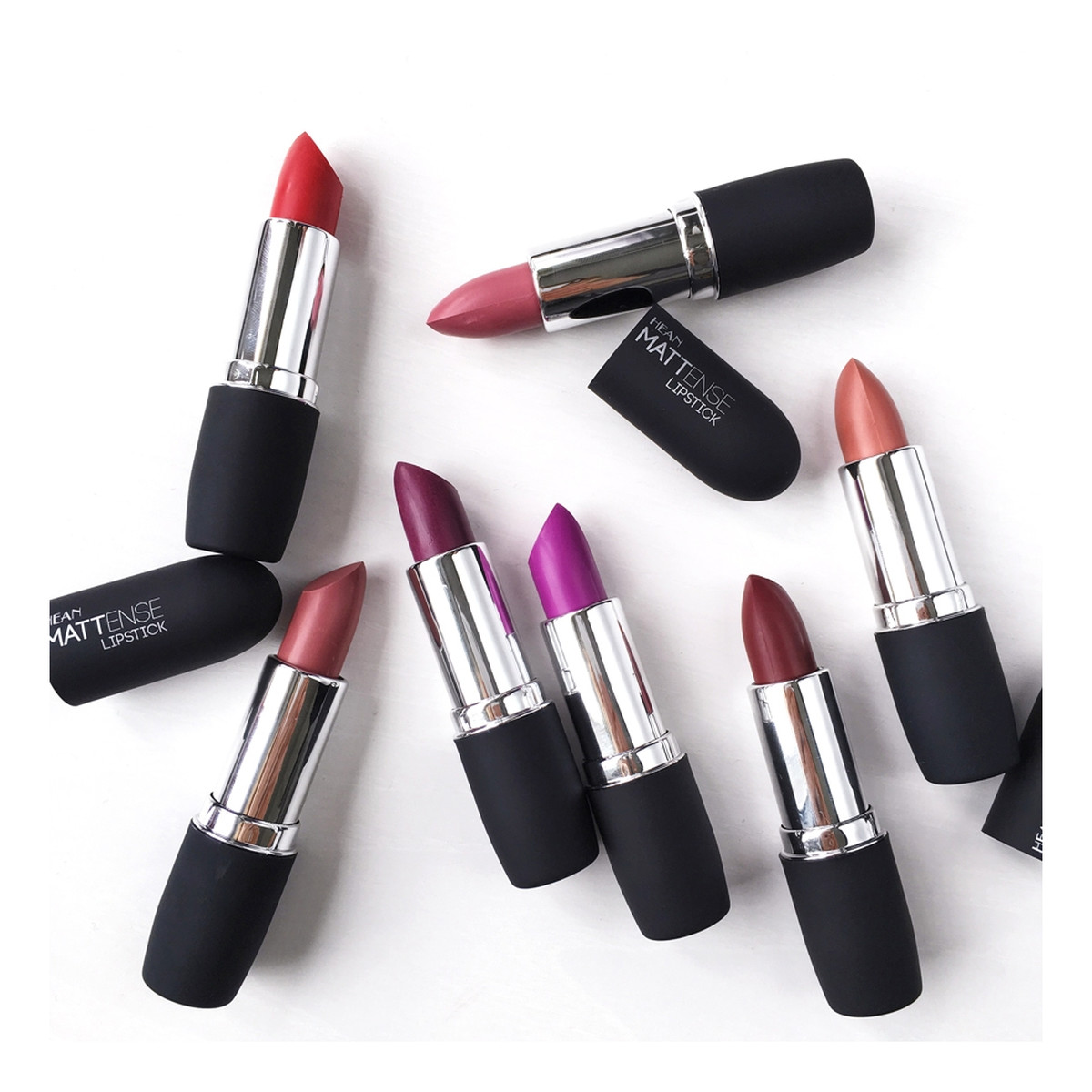 Hean MATTENSE LIPSTICK Pomadka do ust mocno matująca 4.5g