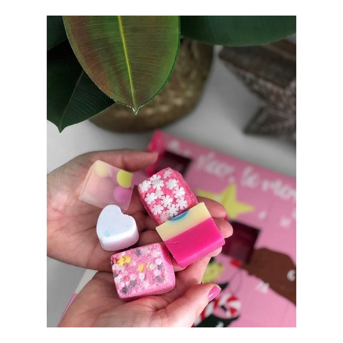 Bomb Cosmetics Kalendarz adwentowy Baby it's Cold Outside