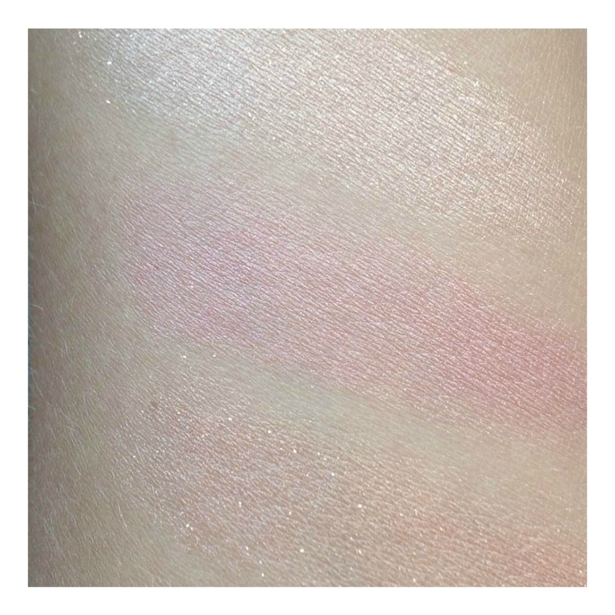 Makeup Revolution Blushing Hearts Peachy Keen Heart Róż Do Policzków 10g