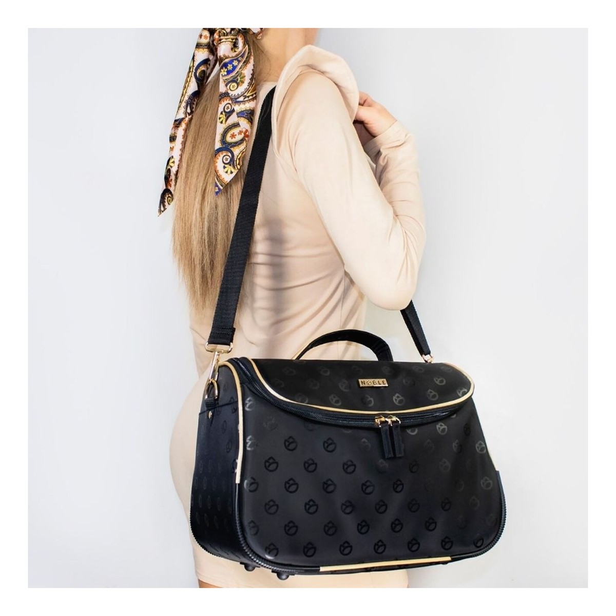 Noble BLOSSOM Kuferek na kosmetyki B003