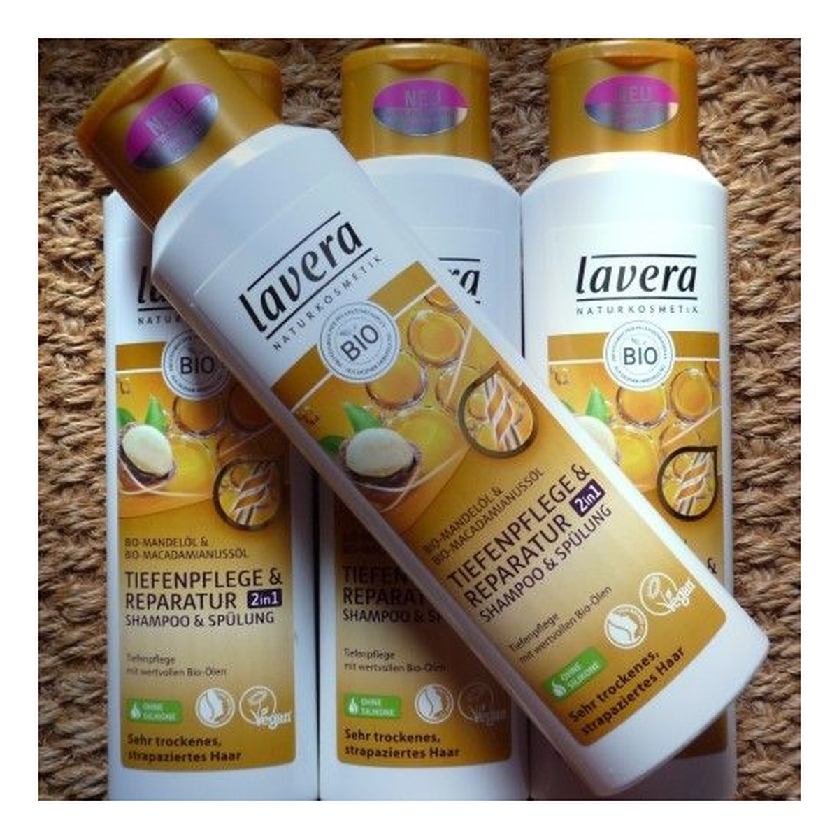 Lavera Szampon odżywczo-regenerujący 2w1 do włosów zniszczonych 250ml