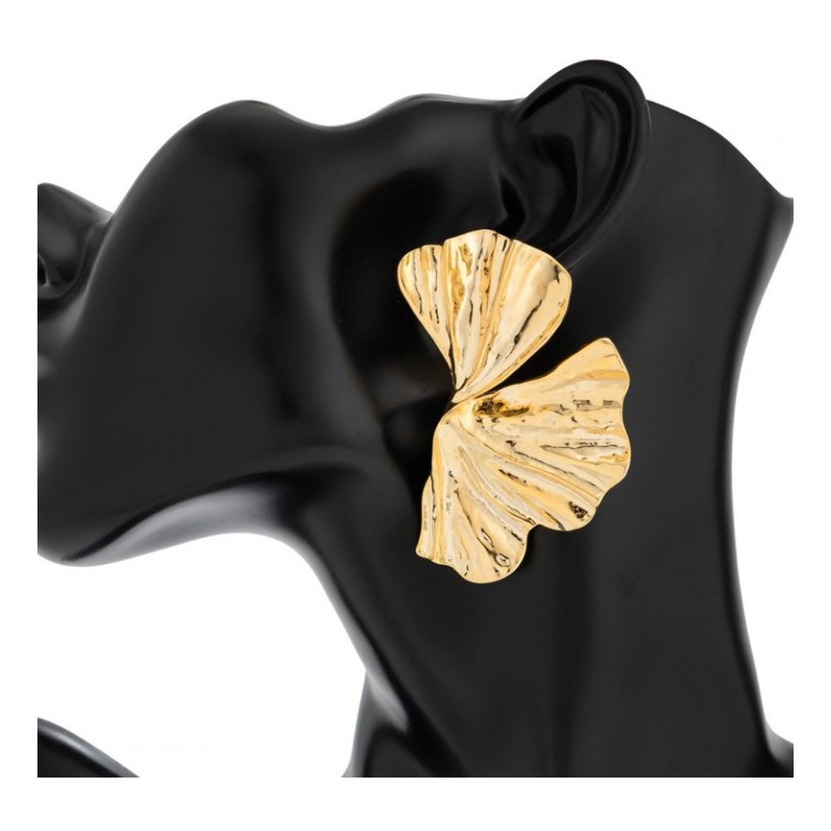 Ecarla Kolczyki wiszące, efektowne złote blaszki liście miłorzębu K1722