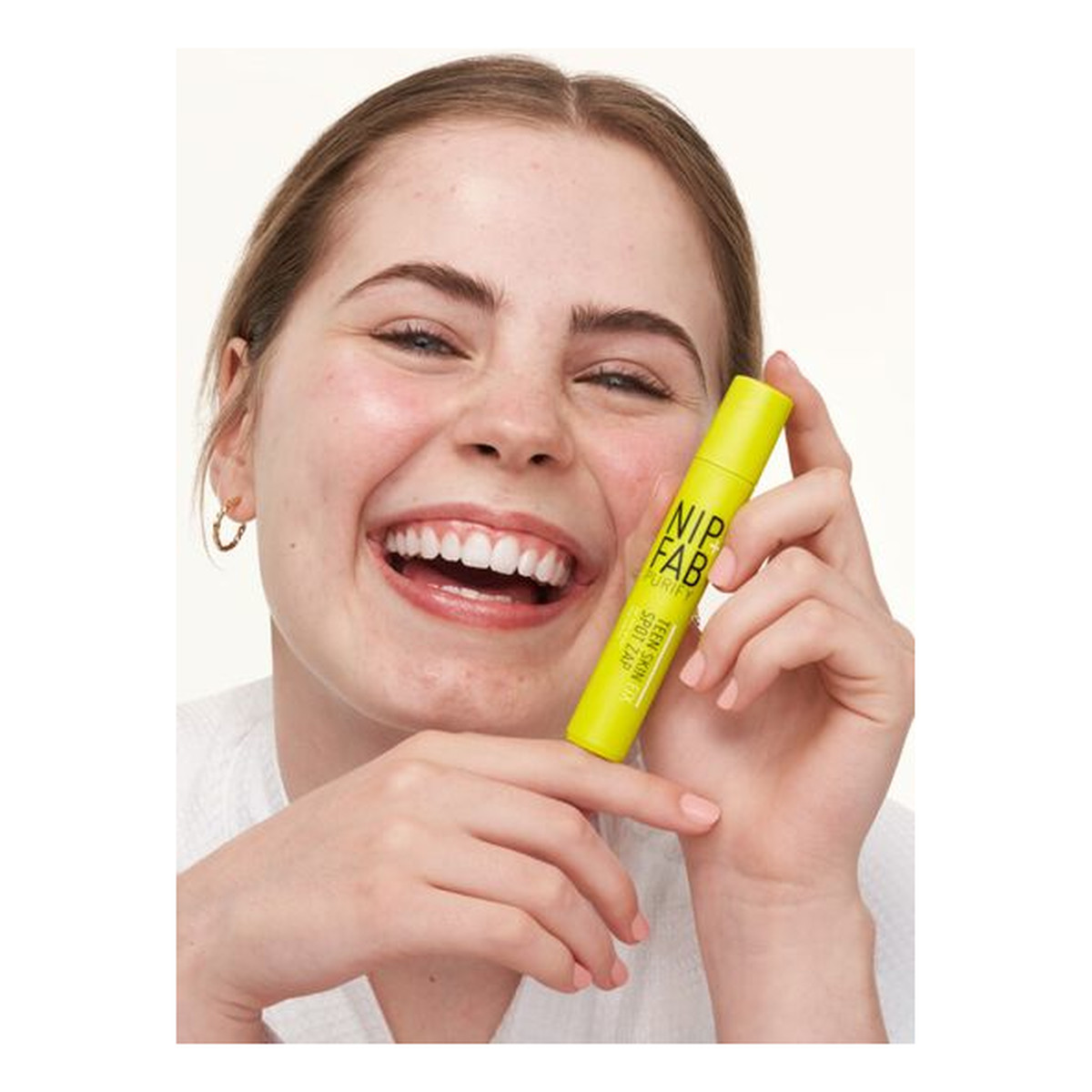 NIP+FAB Teen Punktowy roller na niedoskonałości 15ml
