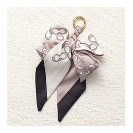 Brelok do kluczy elegancki wzór kokarda BRL373