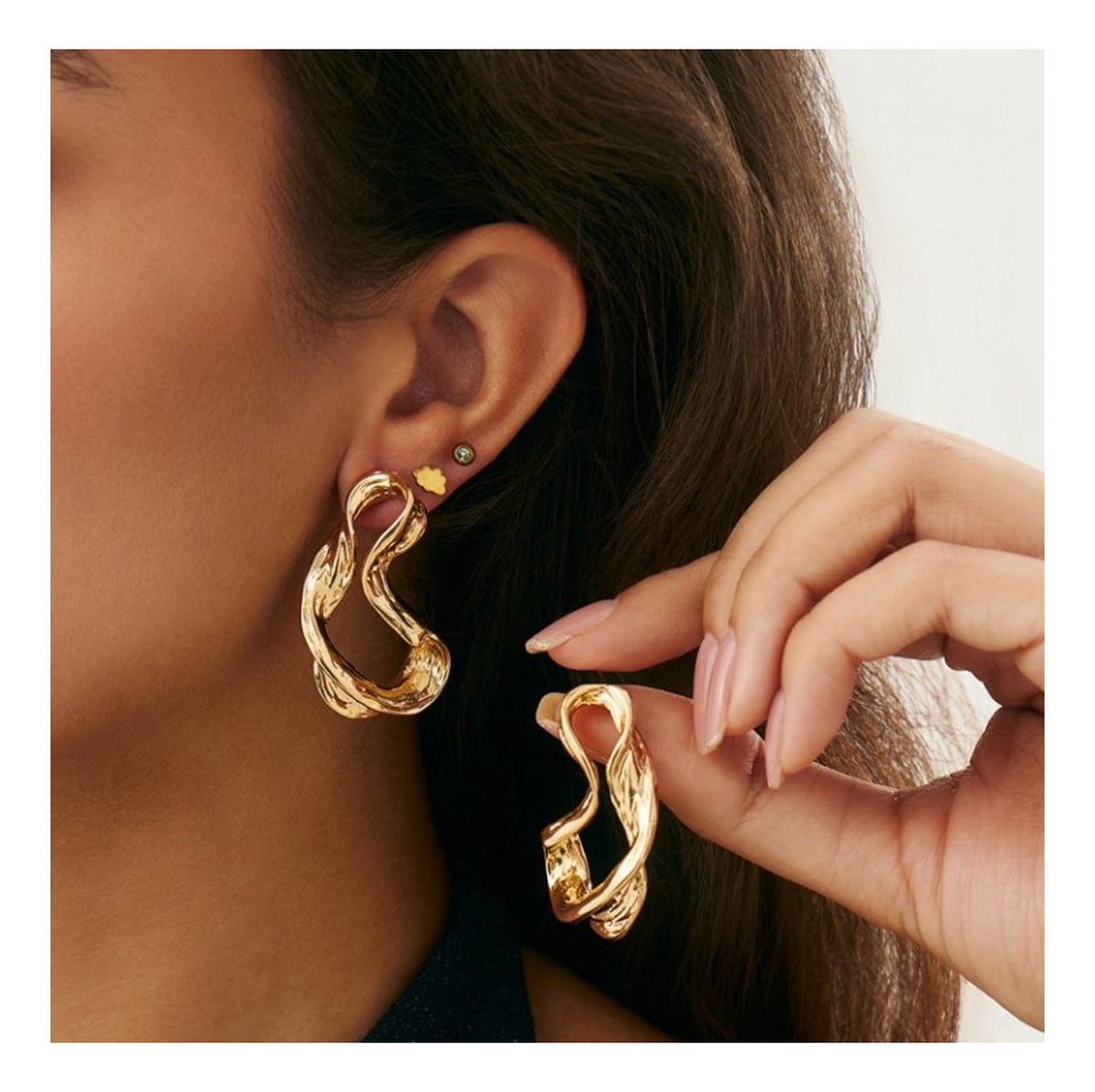 Kolczyki wiszące, efektowne zawijasy złote K1719