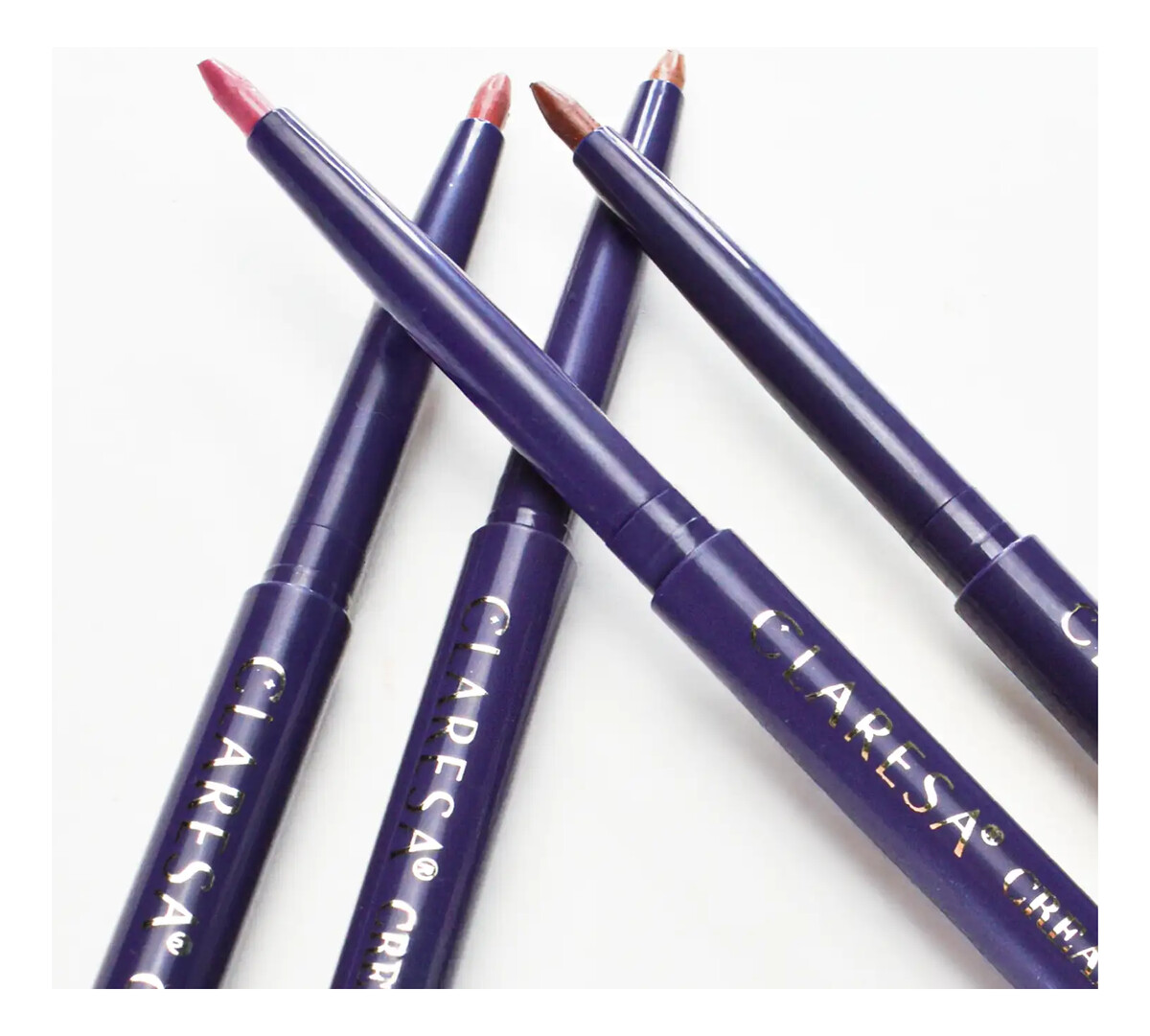 Konturówka kremowa do ust