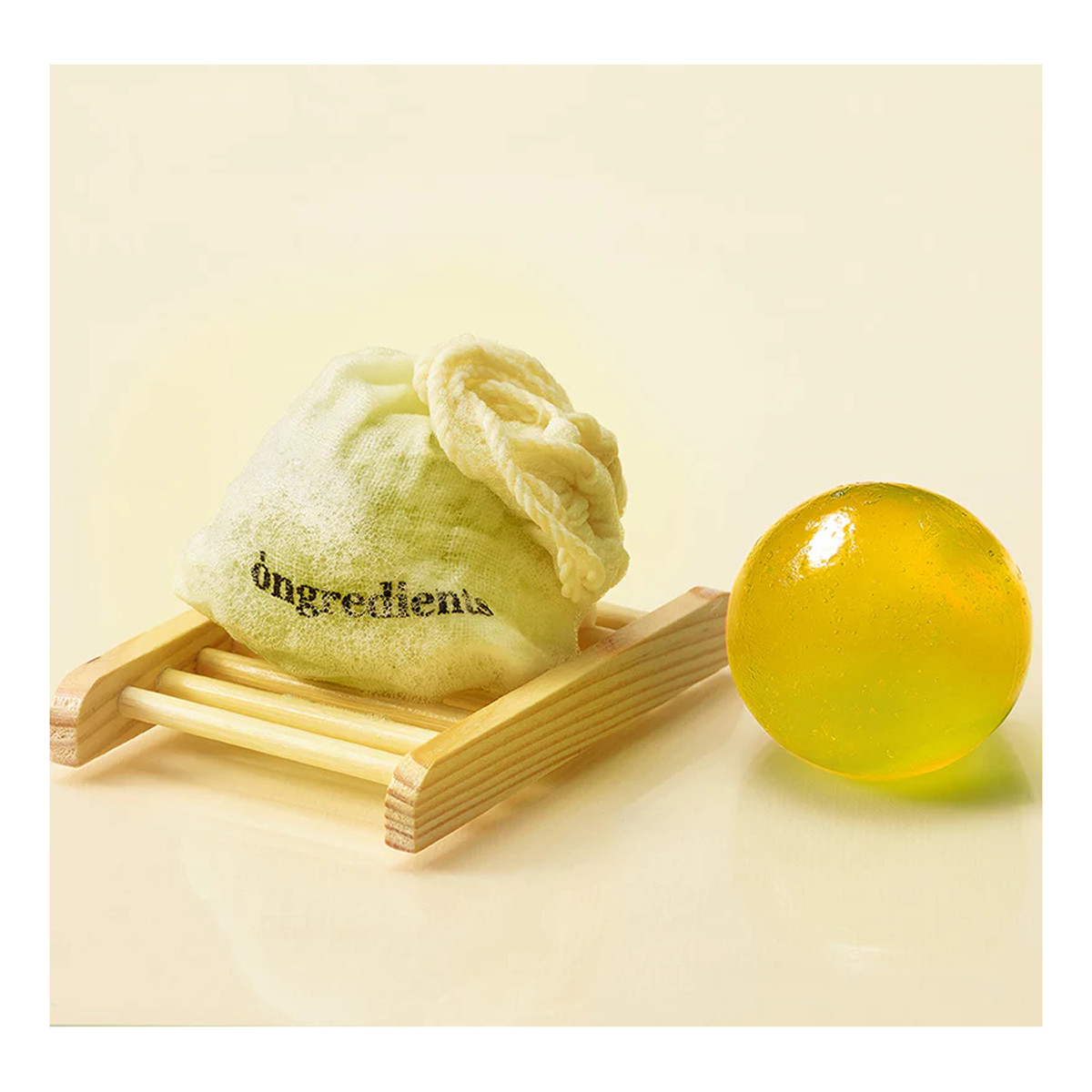 Ongredients Jeju Cica Cleansing Ball Żelowa kula do mycia twarzy i ciała 110g