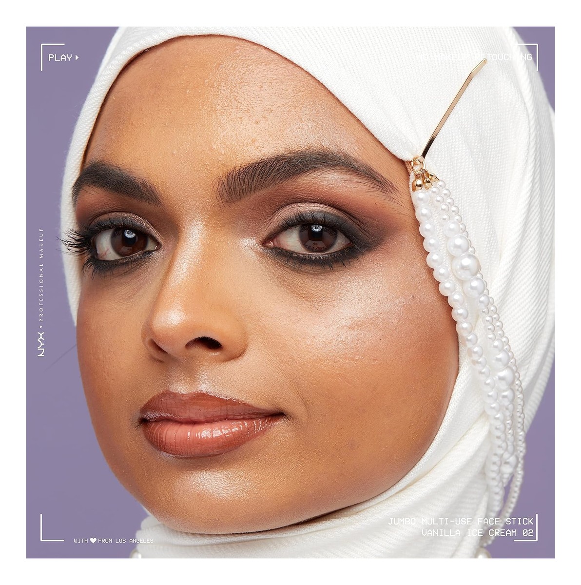 Rozświetlacz w sztyfcie do twarzy