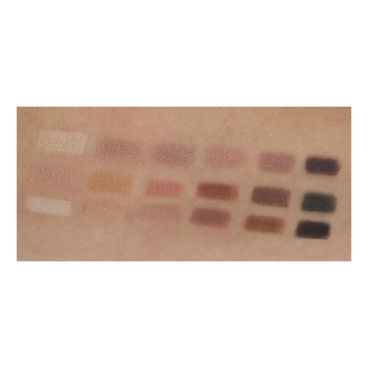Makeup Revolution Salvation Palette What you waiting for? Paleta 18 Cieni Do Powiek 13g