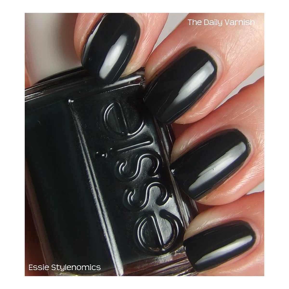 Essie Lakier Do Paznokci 13ml