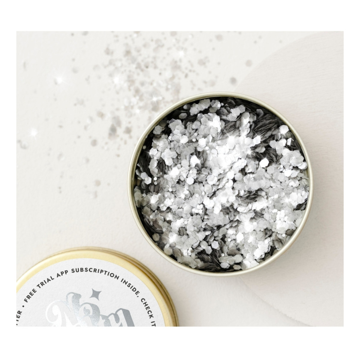 Ministerstwo Dobrego Mydła No Guilty Bio Brokat do zdobienia ciała i twarzy - Silver 10g