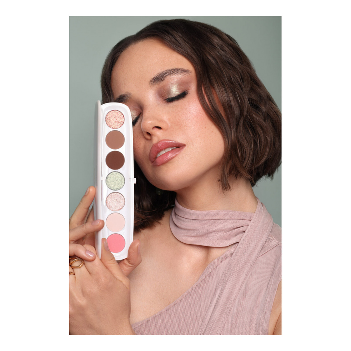Lovro Bloomlight Eyeshadow Palette Paleta Cieni do Powiek Multicolor 6.4g